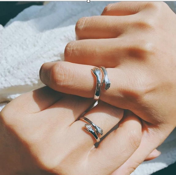 ANILLO ABRAZO INFINITO